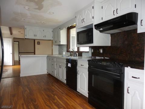 Before modern kitchen renovation in an Orlando kitchen